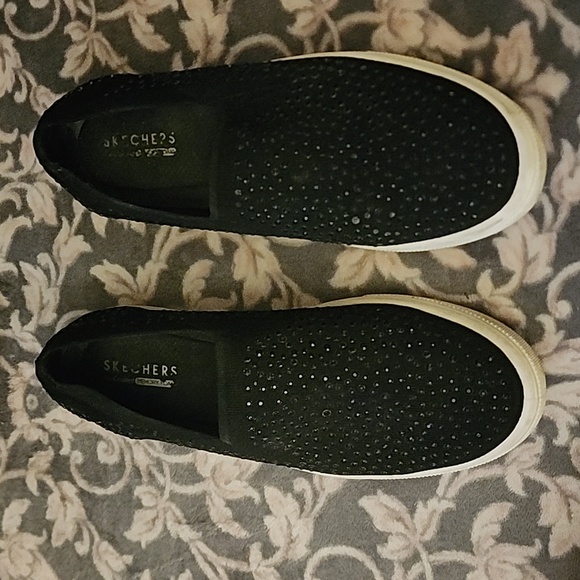 Skechers Shoes - Skechers Skip ons